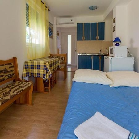 Apartments Adrasteja Dramalj Eksteriør billede