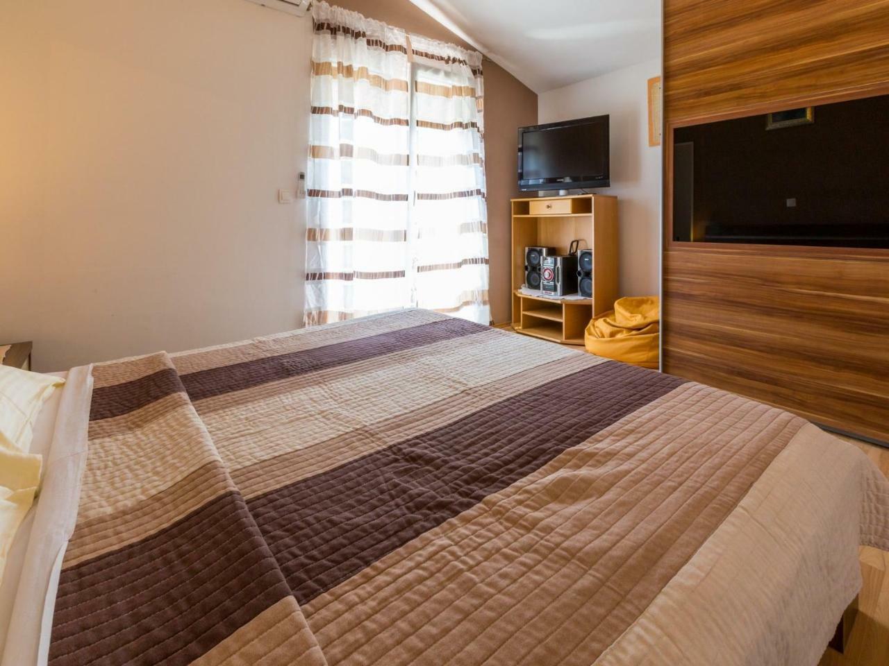 Apartments Adrasteja Dramalj Eksteriør billede